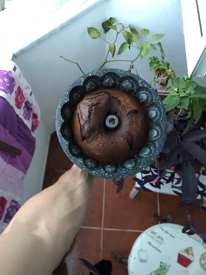 Kim demiş erkekler mutfakta kötü diye, çikolatalı ıslak kek yaptım. Nasıl olmuş🍪?
