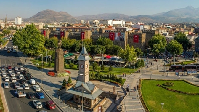 Yaşadığınız yer neresi, plakaları alalım?