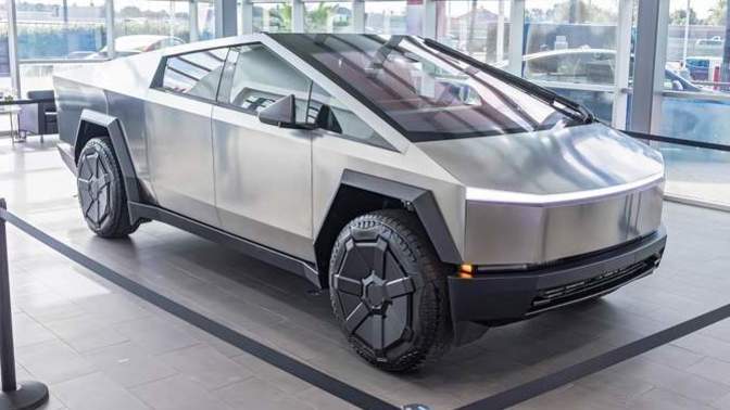 7 Aralık da satışa sunulacak Tesla Cybertruck sevdiniz mi?