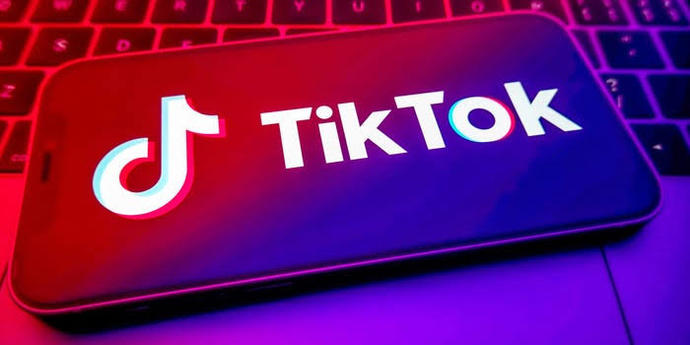 Erkek arkadaşım TikTok hesabını kapatmayacaksan ayrılalım diyor! Sizce ne yapmalıyım?