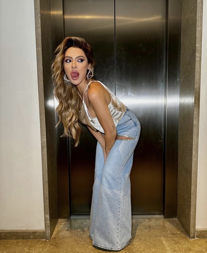 👑