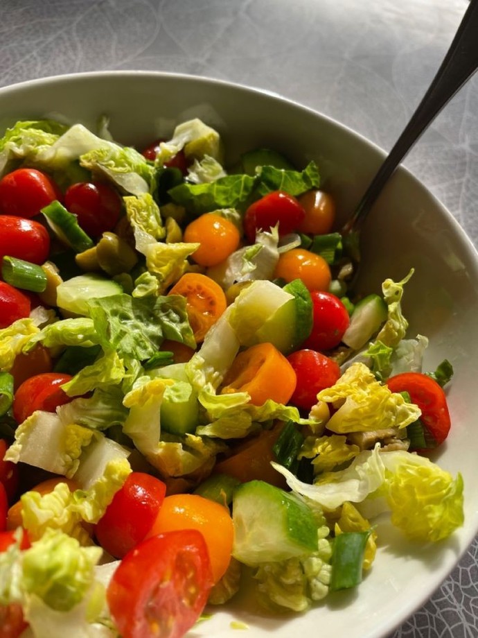 Yemeklerin yanında salata tüketir misiniz?