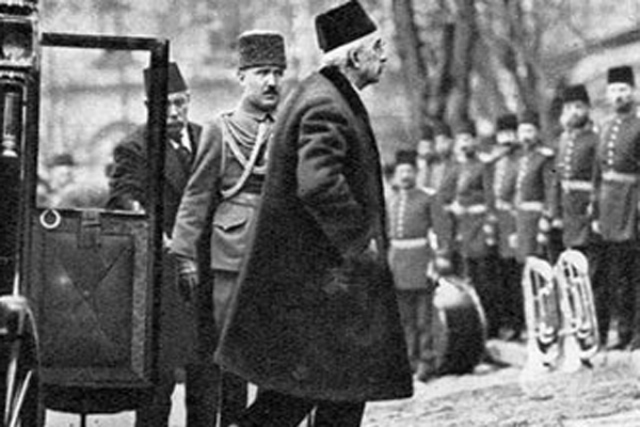Sultan Vahdettin Hana karşı yapılan menfi propagandaların hedefi nedir?