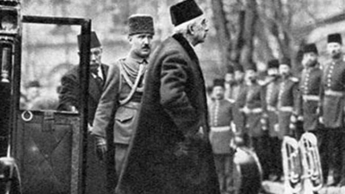 Sultan Vahdettin Han'a karşı yapılan menfi propagandaların hedefi nedir?