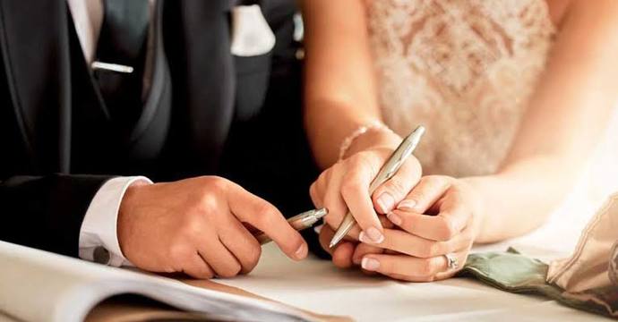 Evlenmek mı bekar kalmak mı?