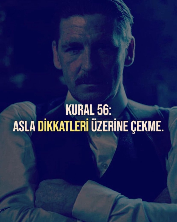Girdiğin ortam da dikkatleri üzerine çeker misin?