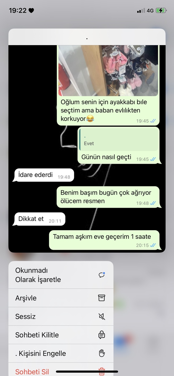 Sevgilim dünden beri cevap vermedi. Sizce ben mi mesaj atayım?