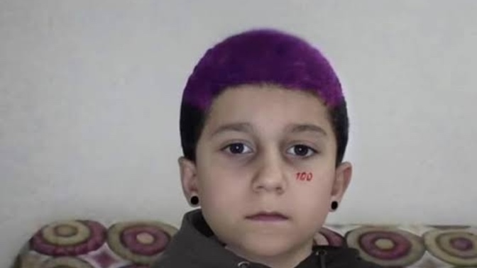 Arkadaşlar oglum rakınrolcu olucam diyor nasıl vazgeçiririm?
