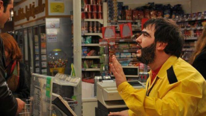 Burnundan kıl aldırmayan, kimseye eyvallahı olmayan ve taviz vermeyen insan nasıl pişman ettirilir?