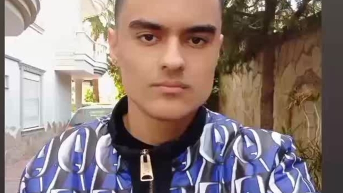 Alınmış kaşlı halim mi, natural halim mi?