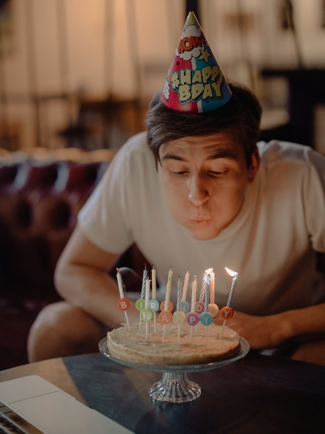 Bugün benim doğum günüm! 🎂 Bir yaş daha geride kaldı öyle mi?