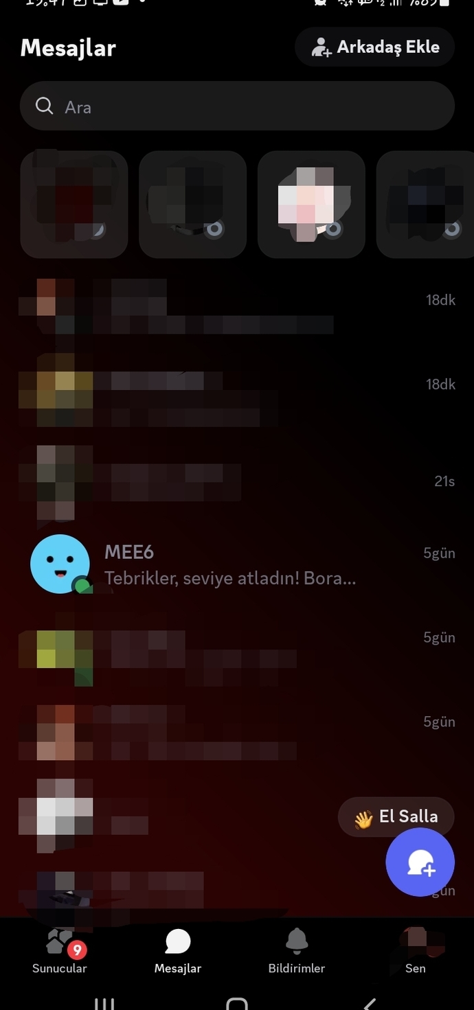 Arkadaşlar bugün hem Discordun arayüzü değişti hemde boost rozetim değişti?