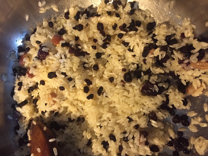 Pirinç pilavı sade mi, şehriyeli mi daha güzel olur?
