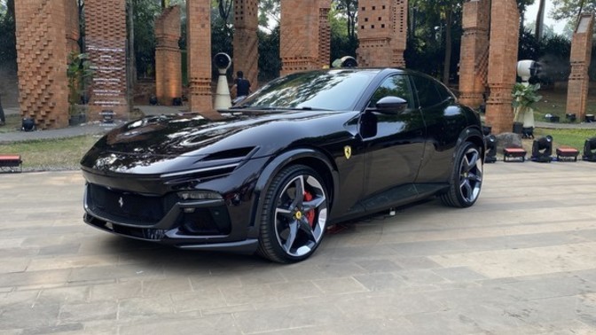 Ferrari'nin SUV'si güzel mi?