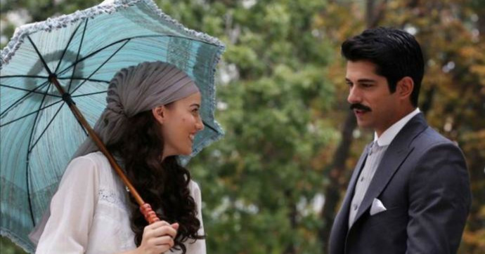 Memleketinizde mendil atma adeti hâlâ var mı, siz bu adeti tercih eder miydiniz?