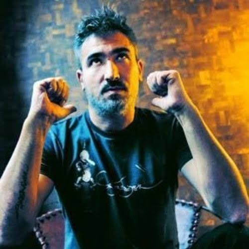 Bu geceye bi şarkı bırakın desem🎤?
