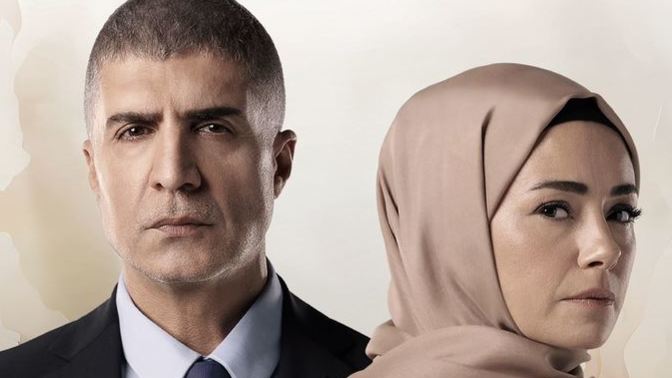 Özgü Namal ve Özcan Deniz'in başrolde yer aldığı, Kızıl Goncalar dizisi 18 Aralık'ta FOX TV'de başlıyor! Kimler izleyecek?