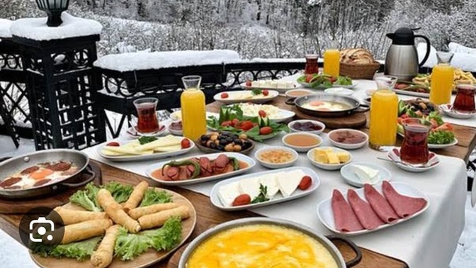 Dışarıda kış kahvaltısı nasıl olur?