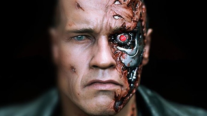 Sylvester Stallone mi, Arnold Schwarzenegger mi; hangisini beğeniyor sun?