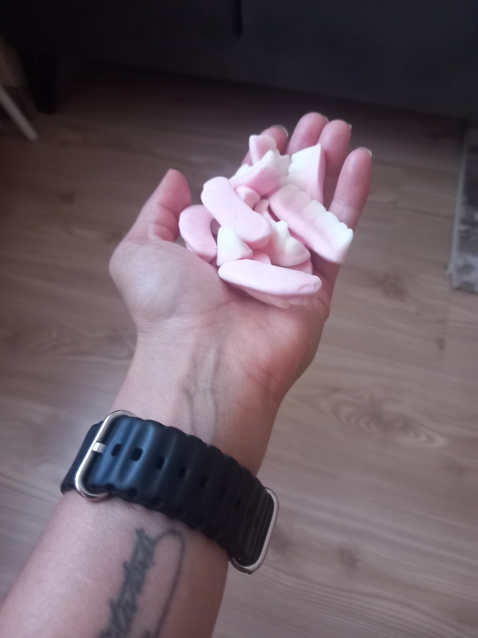 Yumuşak şekerlemeleri ve genel olarak abur cubur yemeyi seviyor musun?