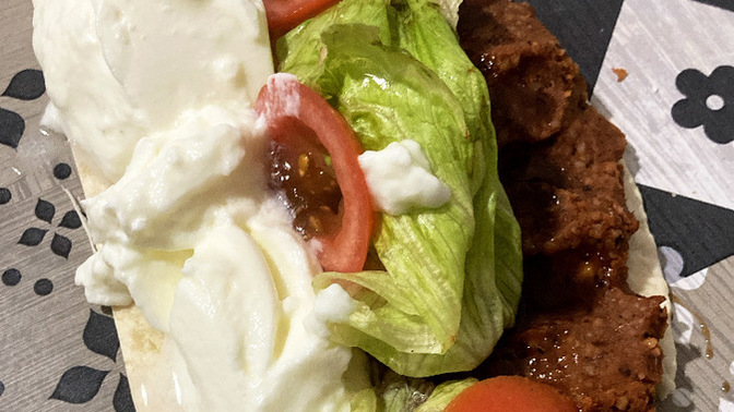 Çiğ köfteye yoğurt koyulur mu?