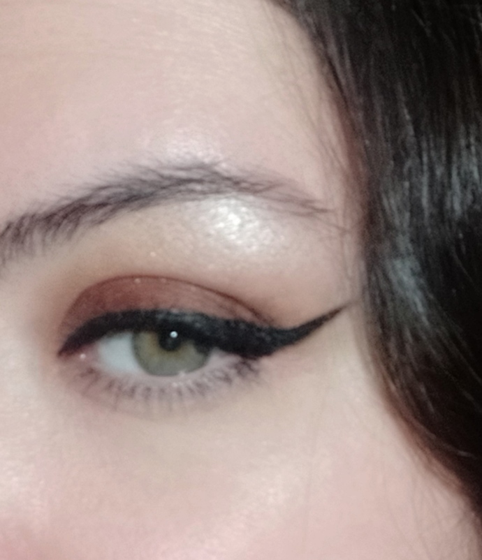 Eyeliner çekmeyi becerebilmiş miyim?