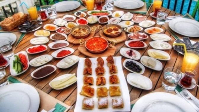 Pazar sabahı ne yapıyorsun?