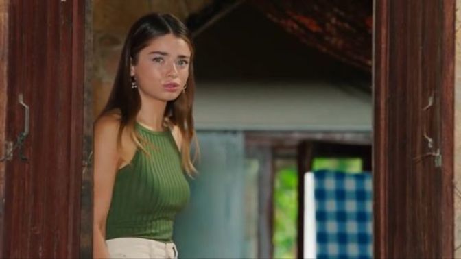 Eski sevgilim otursun diye montumu yere serdim. Sevgimi hissetmiş midir?