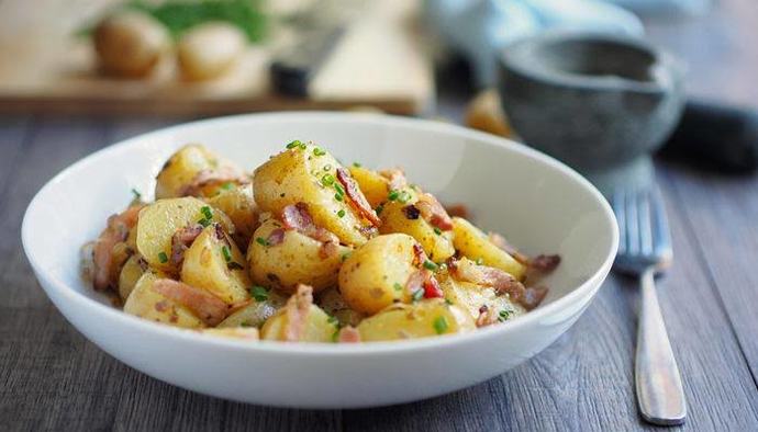 Patates salatasını mı, yumurta salatasını mı daha çok seversiniz?