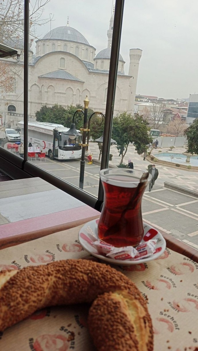 Simitin yanına hangi içecek daha çok yakışıyor?
