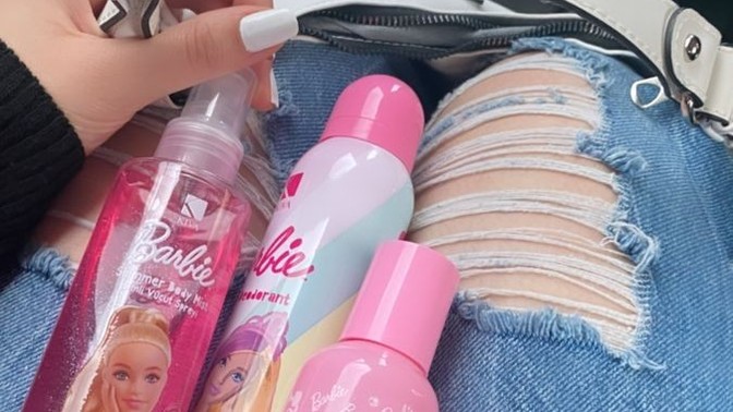 Barbie koleksiyonu takıntısı olan var mı?