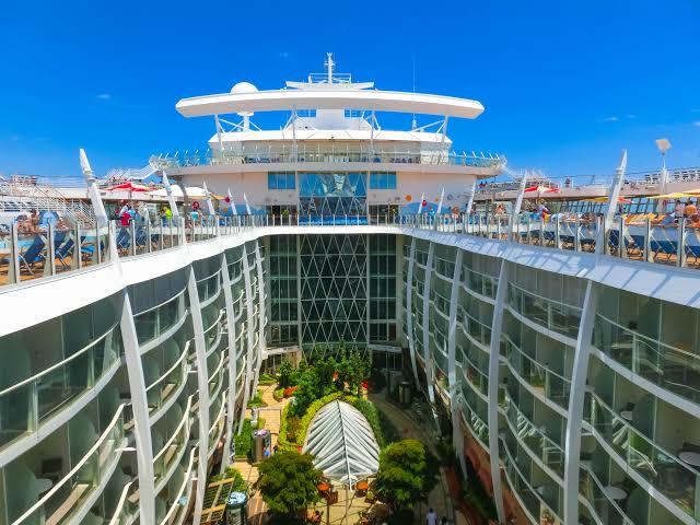 Kiminle harika bir Cruise yolculuğuna çıkmak isterdiniz?