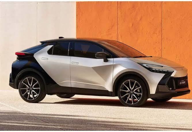Yeni 2024 Toyota C-HR Hibrit i nasıl buldunuz?