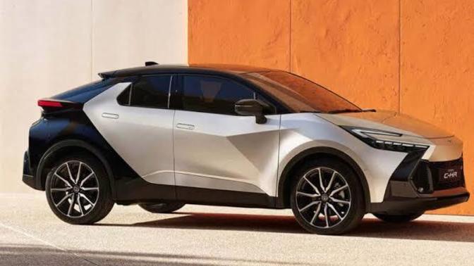 Yeni 2024 Toyota C-HR Hibrit i nasıl buldunuz?