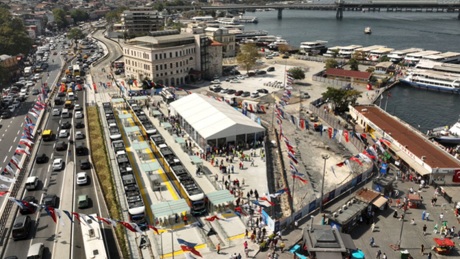 Eminönü’ne girişlerin ücretli olması planlanıyor! Ücretli olsaydı Eminönü’ne gitmeyi düşünür müydünüz?