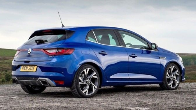Sizce otomatik hatchback arabalardan hangisi daha iyi?
