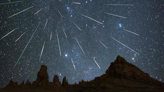 Geminid Meteor Yağmuru bu gece Türkiye'nin her yerinden izlenebilecekmiş! Gökyüzünü izlemeyi seviyor musunuz?