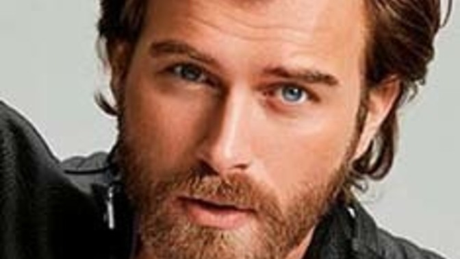 Kıvanç Tatlıtuğ'un yer aldığı hangi dizi/filmi severek izlediniz?
