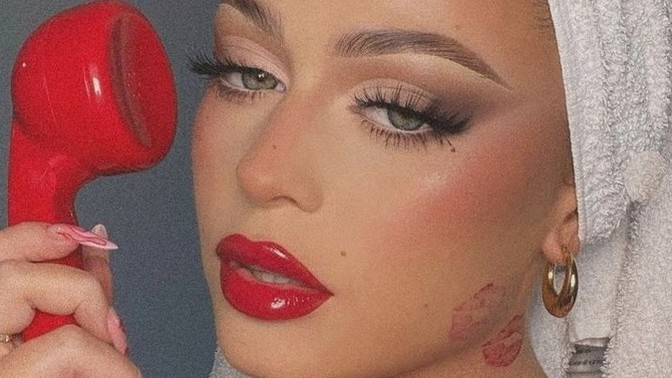 Öpücük desenli makyajlar moda olsaydı yapar mıydınız?