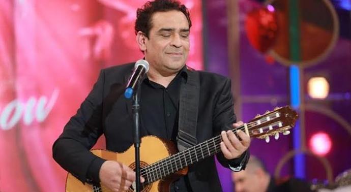 Şarkıcı Egenin Delice Bir Sevda şarkısının yeni versiyonunu dinlediniz mi?