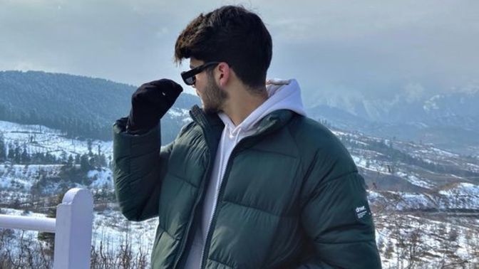 6 yıldır aynı montu giyen erkek tutumlu mudur, cimri midir?
