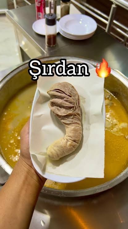 Eve gelen misafire sirdan ikram edilir mi?