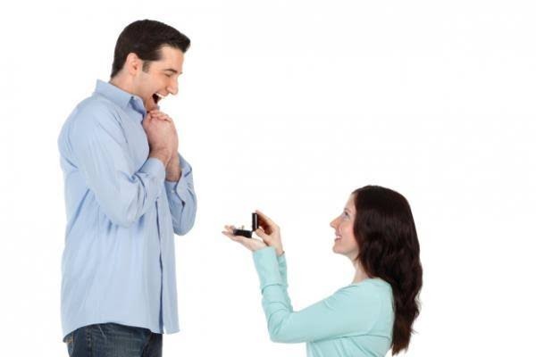 Sevdiği erkeğe adım atan kadın cesur mudur?