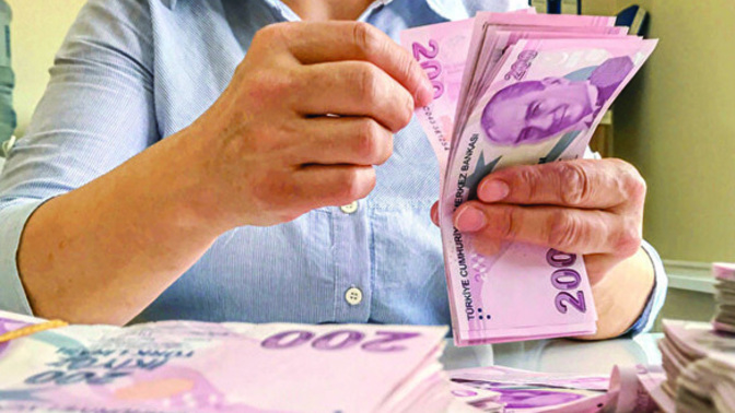 Memur ve memur emeklilerinin zam oranı belli oldu! Türkiye şartlarında yeterli bir oran mı?