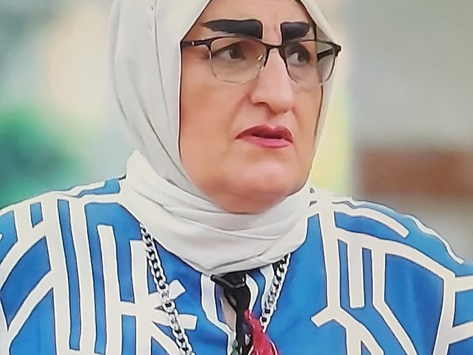 Kızlar makyaj yaparken ölçüyü kaçırdığınız oluyor mu?
