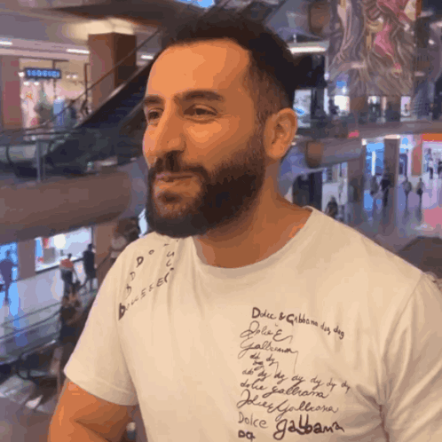Ciddi ortamlarda bir şey size komik gelince ciddi kalabiliyor musunuz 😀?