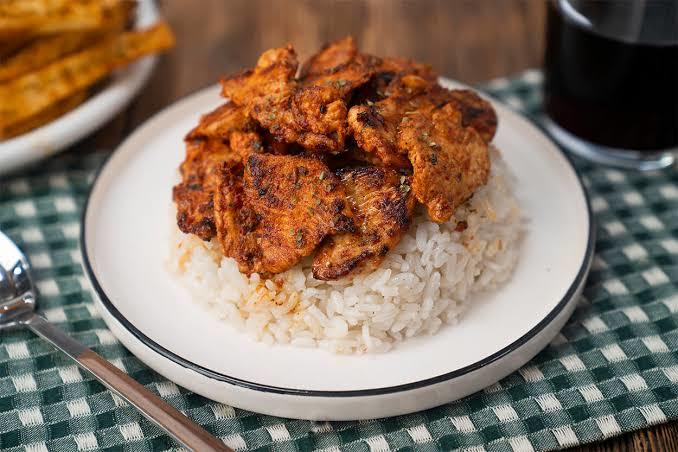 Döner ekmek arası mı pilav eşliğinde mi güzel oluyor?