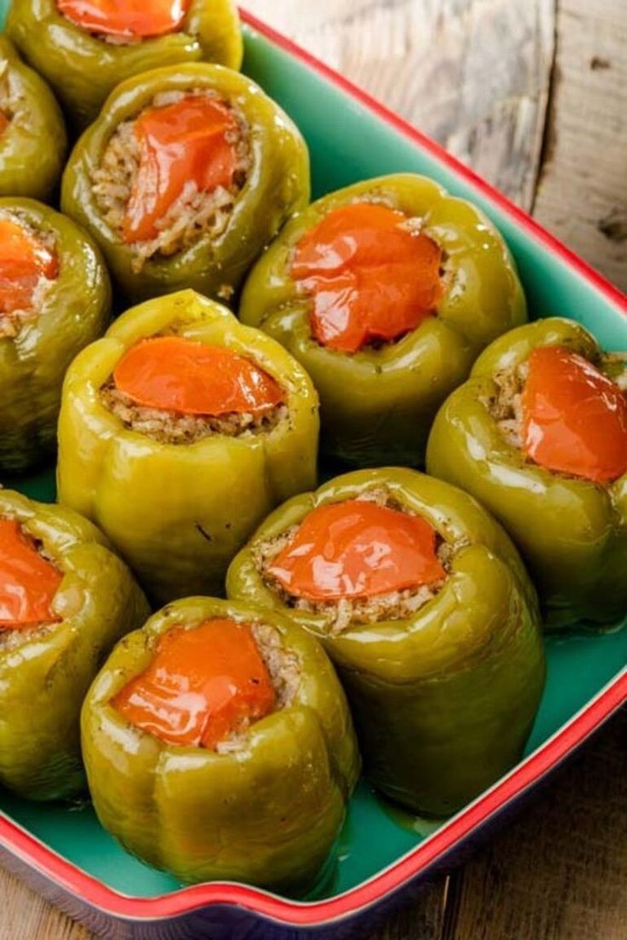 Biber dolmasını etli mi seversiniz yoksa zeytinyağlı mı?