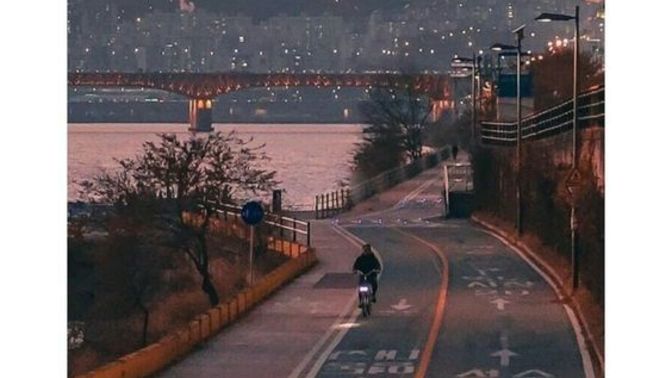 Kendini eleştirir misin? Senden kendine üçüncü bir gözle bakıp kendini eleştirmeni istesem ne dersin?