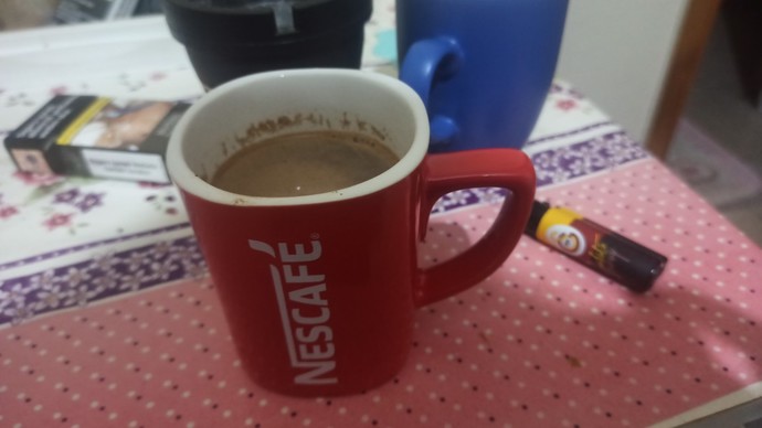 Kahveyi sütlü mü seversiniz, sade mi?